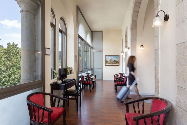 Hotel Lobby