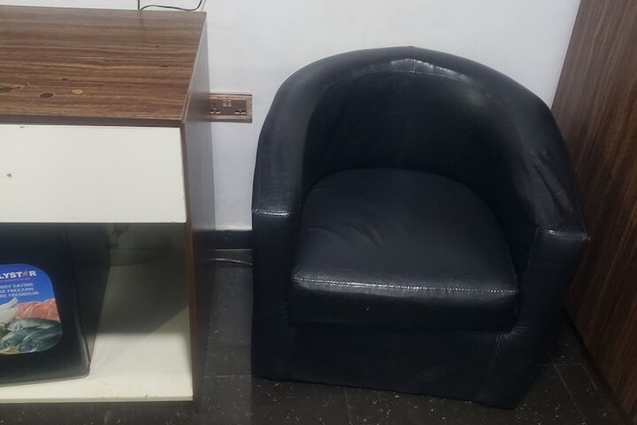 Room 5 of 18
