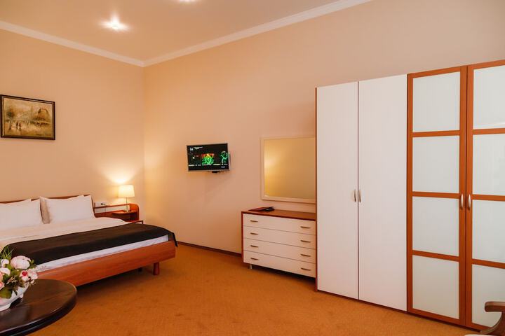 Room 21 of 24