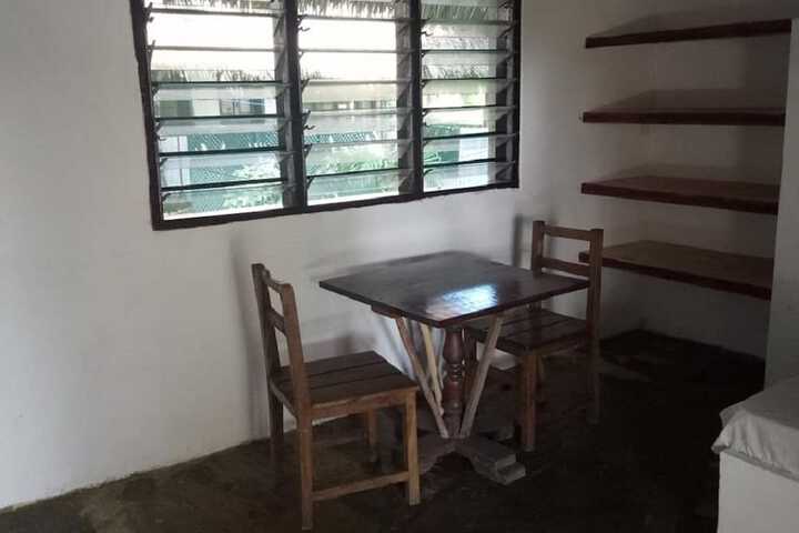 Room 21 of 34