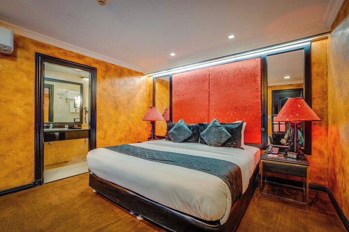 Room 15 of 80