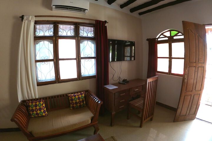 Room 26 of 27