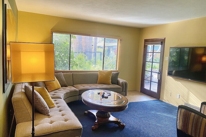 Room 37 of 85