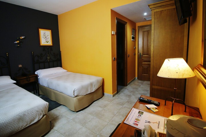 Room 26 of 49