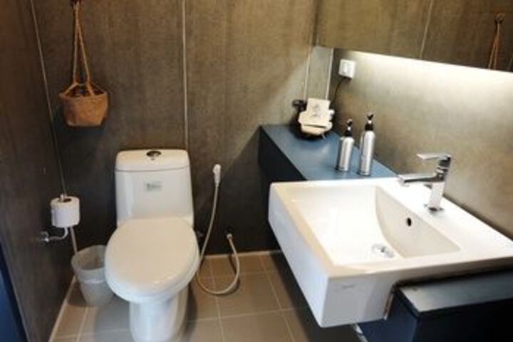 Room 2 of 22