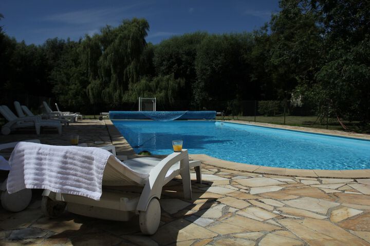 Pool 15 of 28