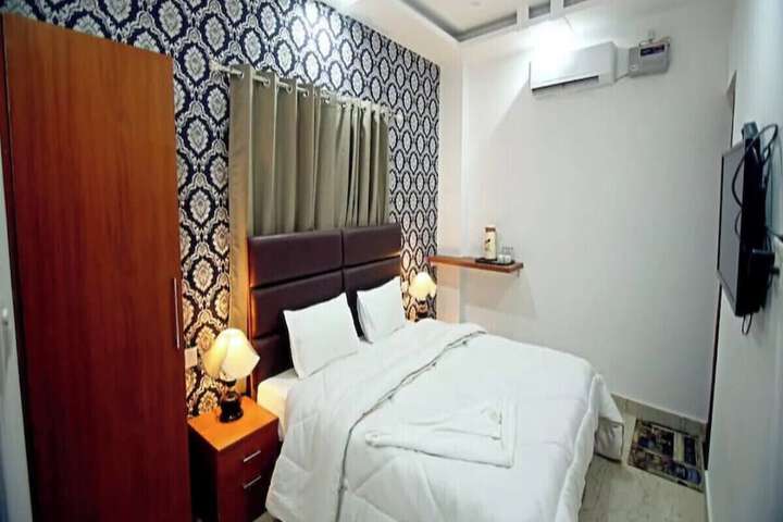 Room 16 of 51