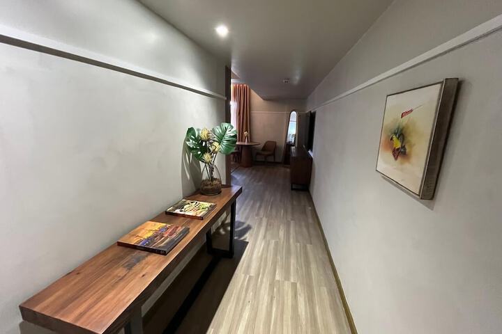 Room 30 of 100