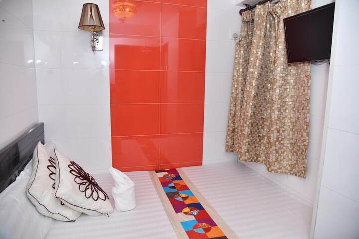 Room 26 of 60