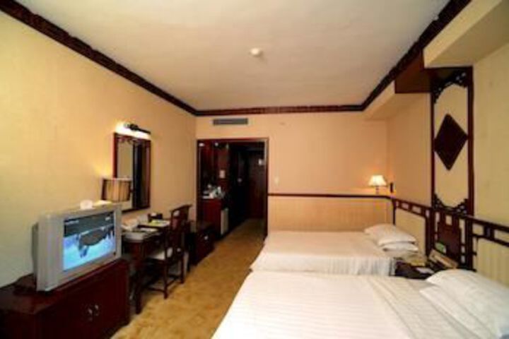 Room 32 of 63