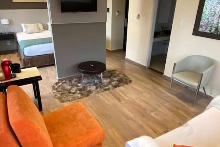 Room 7 of 21