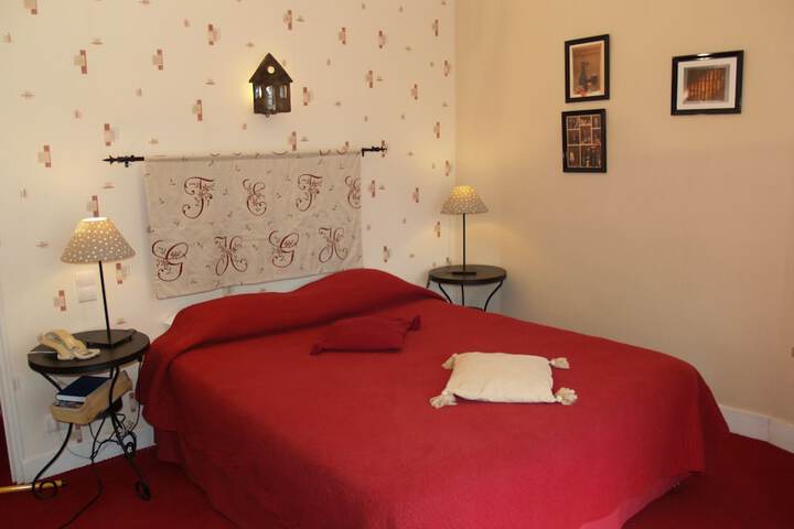 Room 13 of 34
