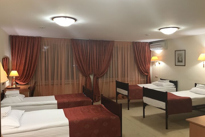 Room 14 of 83