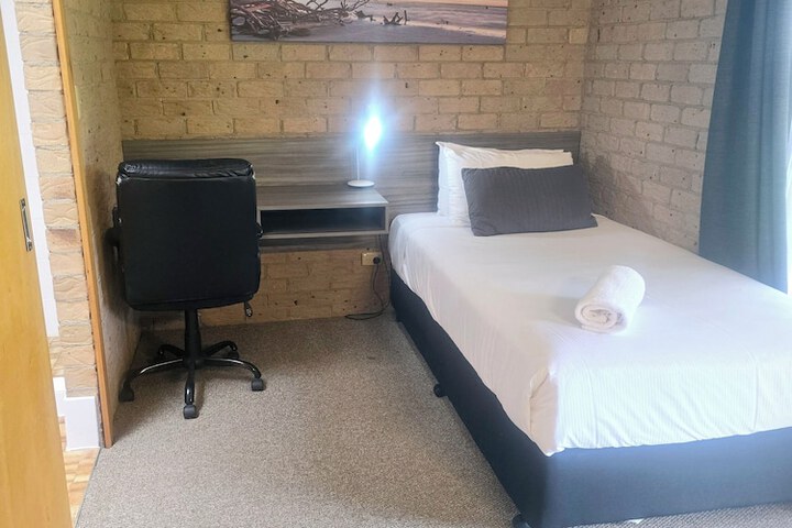 Room 84 of 174