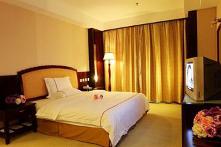 Room 11 of 27
