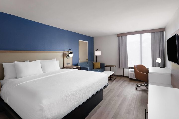 Room 7 of 27