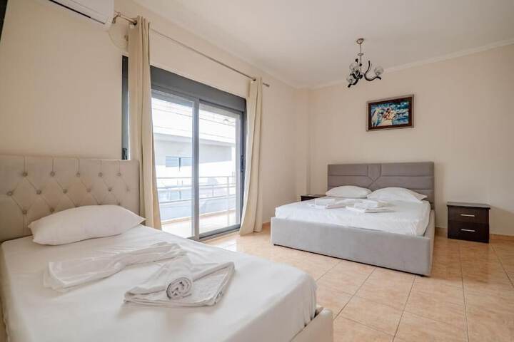 Room 6 of 22