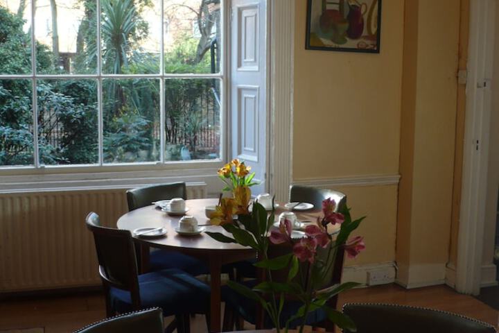 Breakfast/Coffee Service 6 of 11