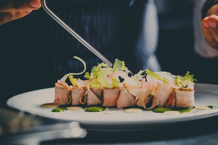 Dining 36 of 56