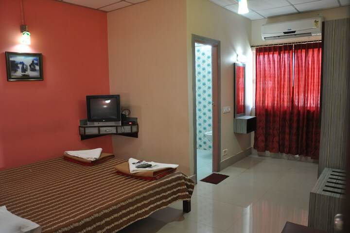 Room 35 of 169