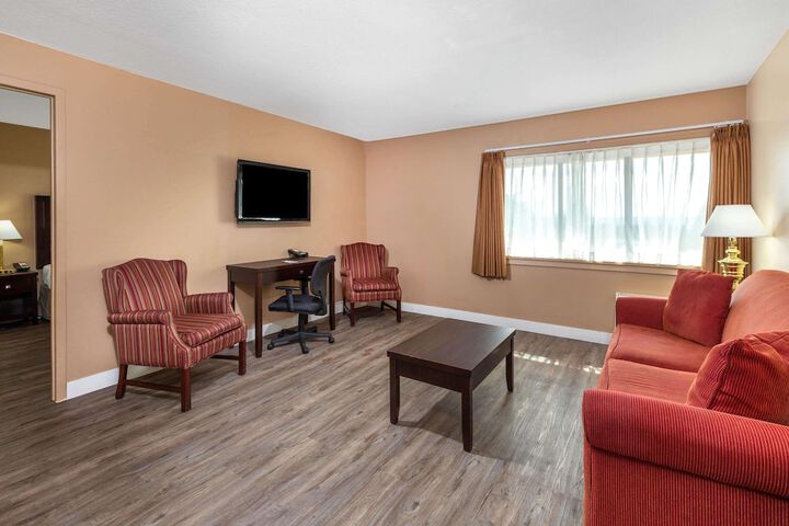Room 11 of 39