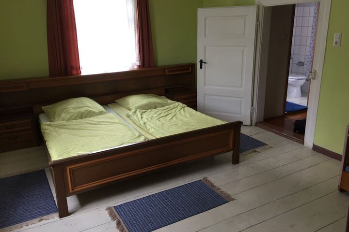 Room 2 of 11