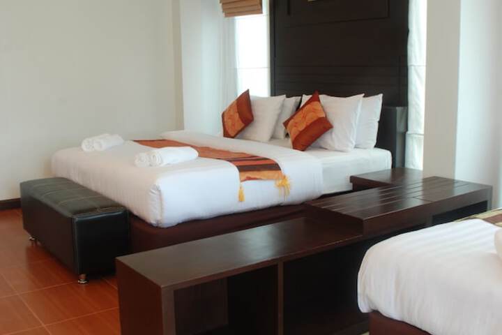 Room 6 of 34