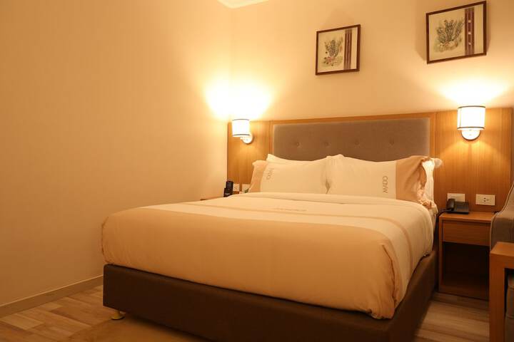 Room 6 of 163