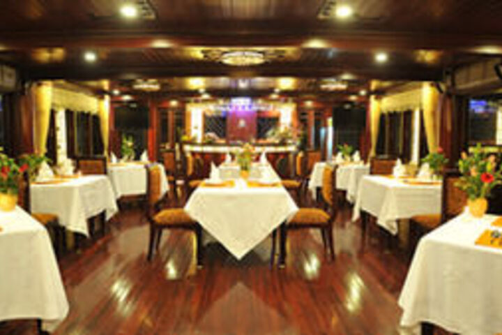 Dining 58 of 64