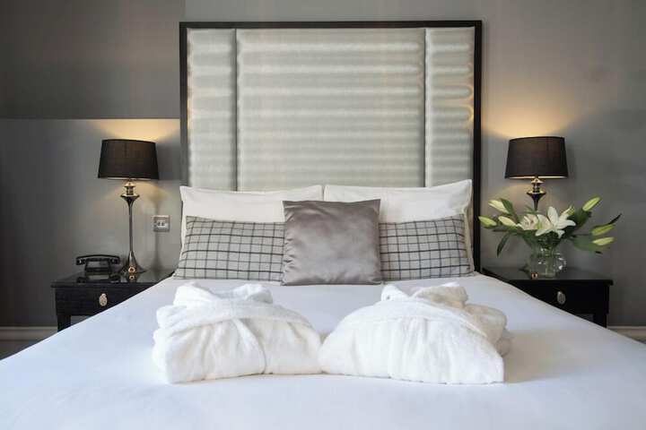Room 32 of 51