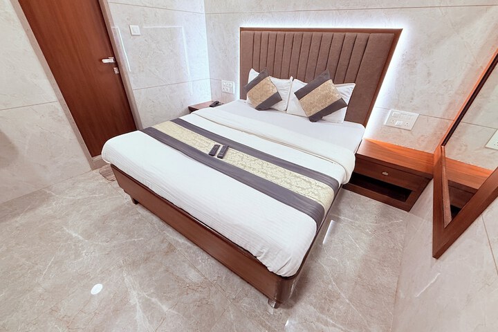 Room 34 of 45