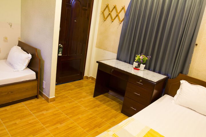Room 9 of 47