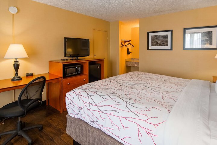 Room 10 of 23
