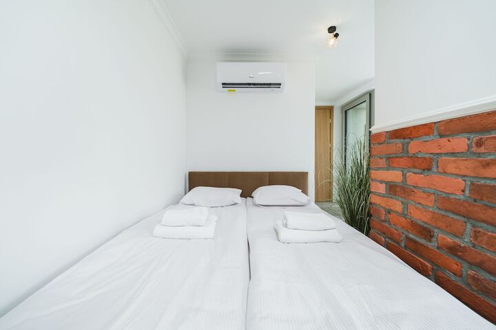 Room 30 of 111