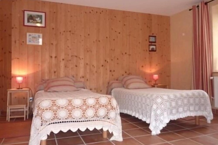 Room 3 of 26