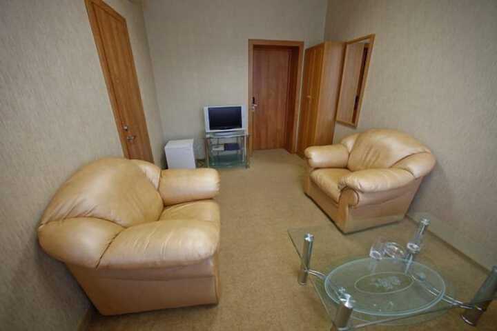 Room 16 of 40