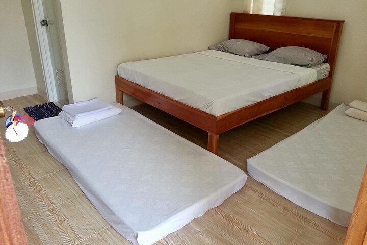 Room 6 of 53
