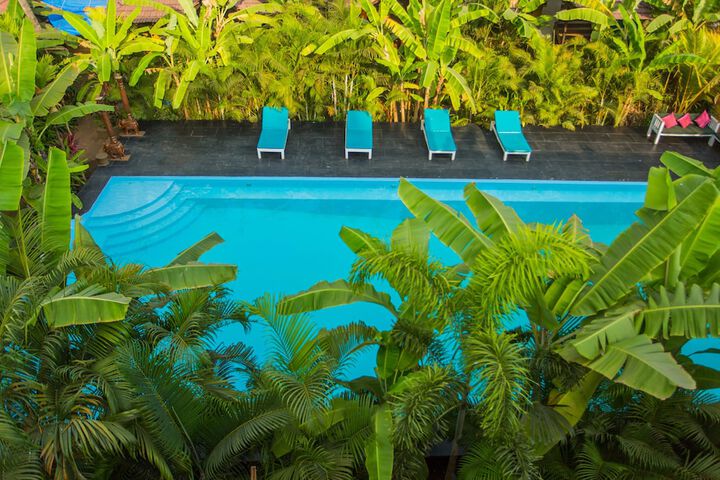 Pool 66 of 110