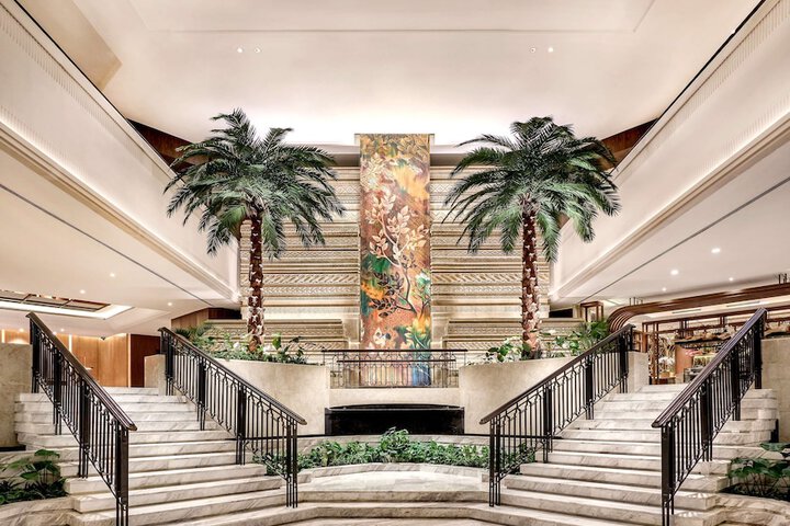 Hotel Interior 4 of 129