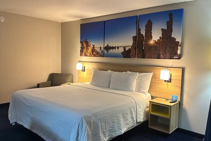 Room 16 of 35