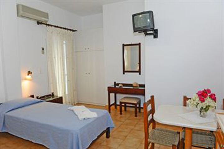 Room 32 of 62