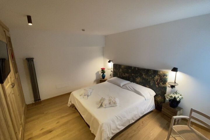 Room 17 of 57