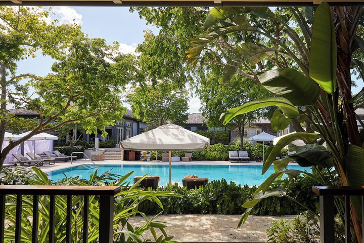 Hotel with Pool