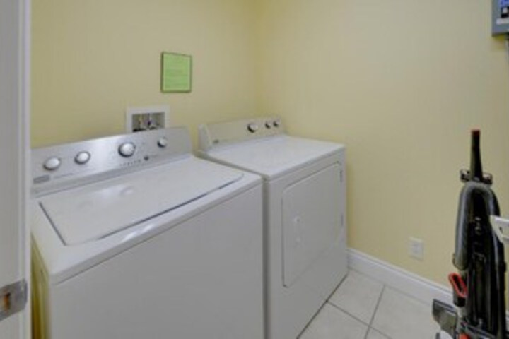 Room 25 of 34