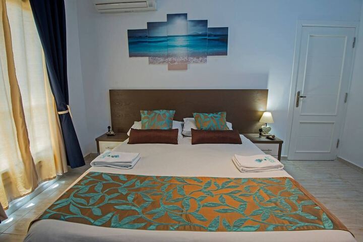 Room 3 of 22