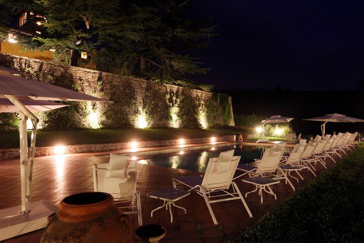 Hotel with Pool