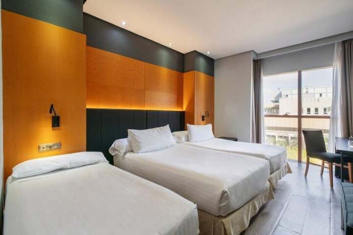 Room 34 of 72