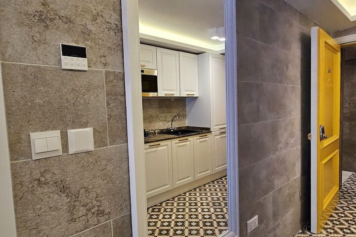 Room 2 of 19