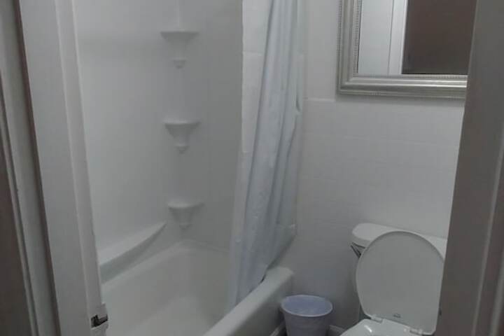 Room 52 of 77