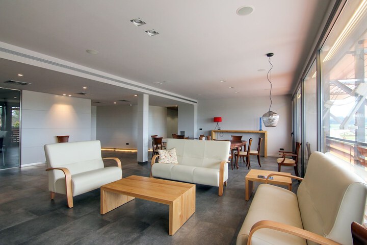 Hotel Interior 4 of 58